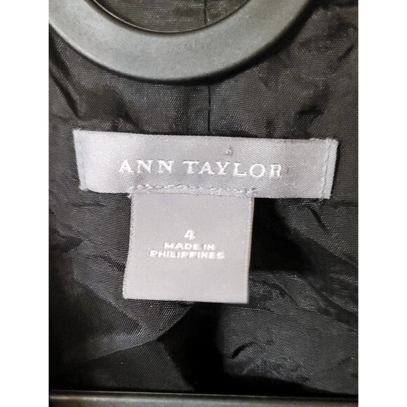 Ann Taylor Black Velvet Blazer Size 4 - Picture 7 of 8